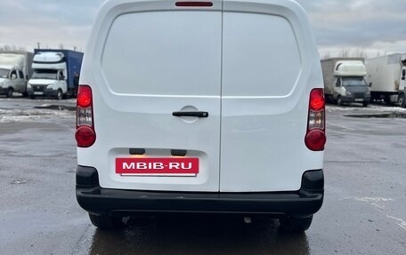 Peugeot Partner II рестайлинг 2, 2011 год, 520 000 рублей, 4 фотография