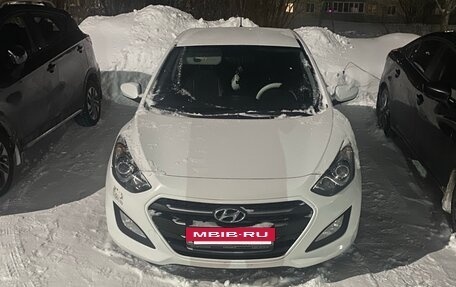 Hyundai i30 II рестайлинг, 2016 год, 1 300 000 рублей, 3 фотография