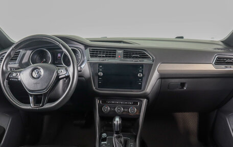 Volkswagen Tiguan II, 2019 год, 2 249 000 рублей, 15 фотография