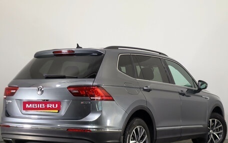 Volkswagen Tiguan II, 2019 год, 2 249 000 рублей, 5 фотография