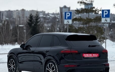 Porsche Cayenne III, 2011 год, 2 630 000 рублей, 12 фотография