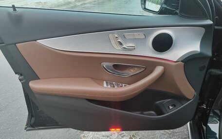 Mercedes-Benz E-Класс, 2017 год, 3 050 000 рублей, 9 фотография