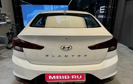 Hyundai Elantra VI рестайлинг, 2020 год, 1 569 000 рублей, 7 фотография