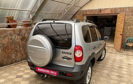 Chevrolet Niva I рестайлинг, 2015 год, 629 000 рублей, 5 фотография