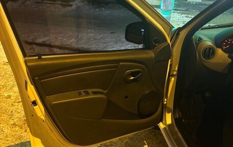 Renault Logan I, 2013 год, 400 000 рублей, 6 фотография