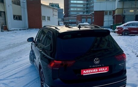 Volkswagen Tiguan II, 2023 год, 4 799 000 рублей, 3 фотография