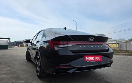 Hyundai Elantra, 2022 год, 2 070 000 рублей, 5 фотография