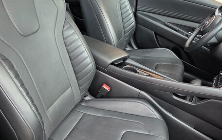 Hyundai Elantra, 2022 год, 2 070 000 рублей, 16 фотография