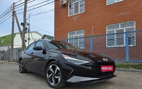 Hyundai Elantra, 2022 год, 2 070 000 рублей, 10 фотография