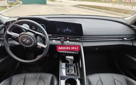 Hyundai Elantra, 2022 год, 2 070 000 рублей, 12 фотография