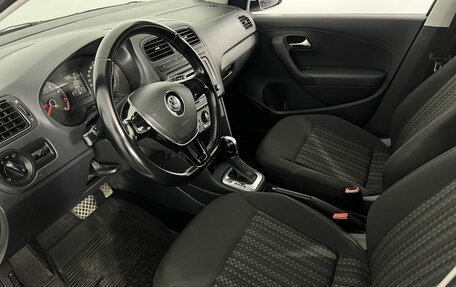 Volkswagen Polo VI (EU Market), 2015 год, 1 080 000 рублей, 10 фотография