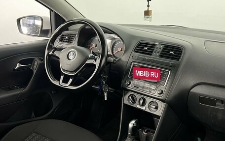 Volkswagen Polo VI (EU Market), 2015 год, 1 080 000 рублей, 14 фотография