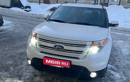 Ford Explorer VI, 2013 год, 1 700 000 рублей, 2 фотография