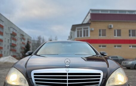 Mercedes-Benz S-Класс, 2006 год, 1 300 000 рублей, 2 фотография