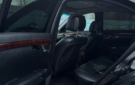 Mercedes-Benz S-Класс, 2006 год, 1 300 000 рублей, 19 фотография