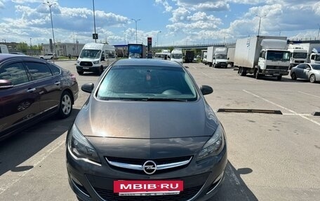 Opel Astra J, 2015 год, 850 000 рублей, 2 фотография