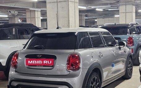 MINI Hatch, 2023 год, 1 800 000 рублей, 2 фотография