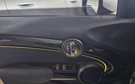 MINI Hatch, 2023 год, 1 800 000 рублей, 17 фотография