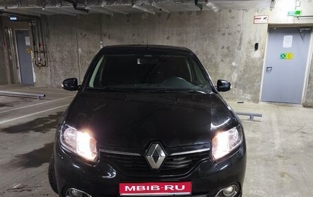 Renault Logan II, 2017 год, 930 000 рублей, 1 фотография