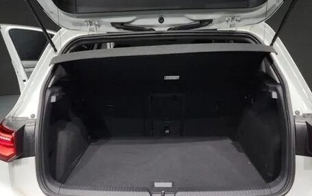 Volkswagen Golf VIII, 2021 год, 2 700 000 рублей, 10 фотография