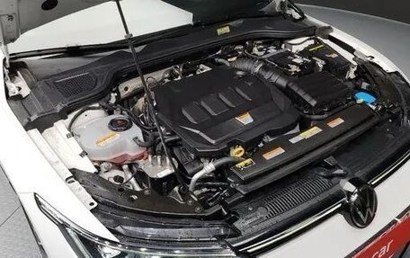 Volkswagen Golf VIII, 2021 год, 2 700 000 рублей, 15 фотография