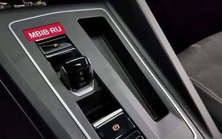 Volkswagen Golf VIII, 2021 год, 2 700 000 рублей, 11 фотография