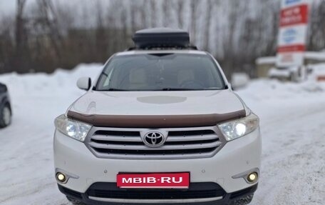 Toyota Highlander III, 2012 год, 1 950 000 рублей, 4 фотография