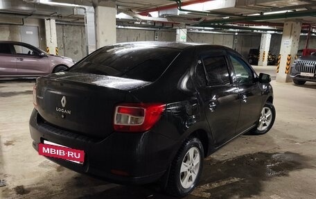 Renault Logan II, 2017 год, 930 000 рублей, 4 фотография