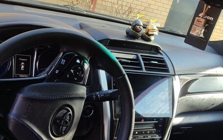 Toyota Camry, 2017 год, 2 290 000 рублей, 6 фотография