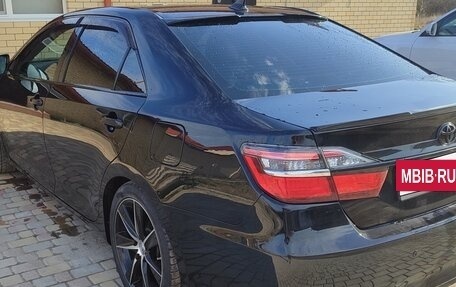 Toyota Camry, 2017 год, 2 290 000 рублей, 4 фотография