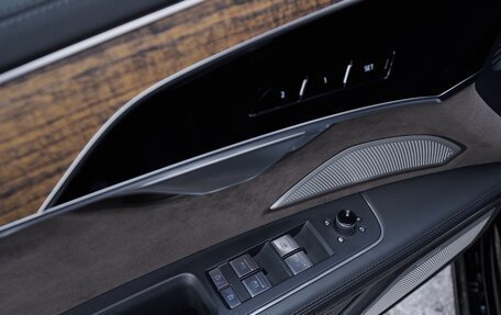 Audi A8, 2018 год, 4 900 000 рублей, 10 фотография