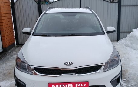 KIA Rio IV, 2020 год, 1 799 000 рублей, 2 фотография