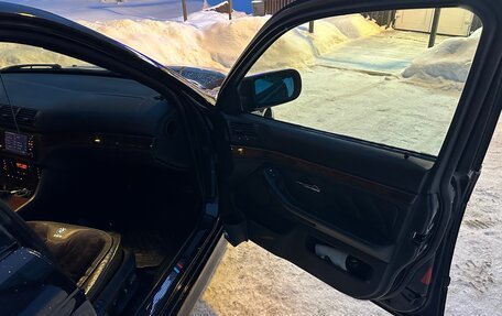 BMW 5 серия, 2001 год, 750 000 рублей, 17 фотография