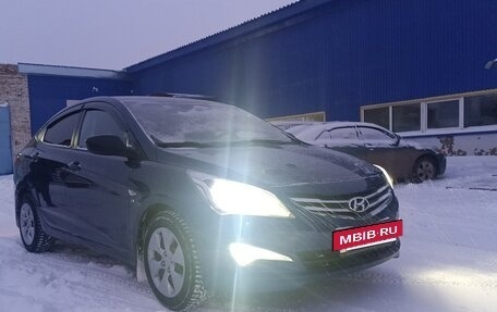 Hyundai Solaris II рестайлинг, 2015 год, 850 000 рублей, 3 фотография
