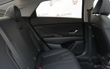 Hyundai Elantra, 2023 год, 2 199 000 рублей, 14 фотография