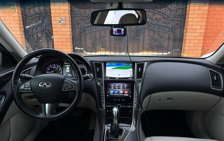 Infiniti Q50 I рестайлинг, 2015 год, 2 400 000 рублей, 15 фотография