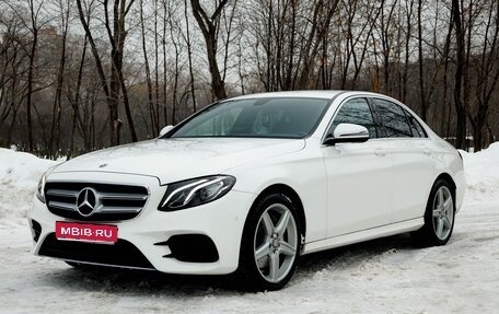 Mercedes-Benz E-Класс, 2018 год, 3 499 999 рублей, 1 фотография