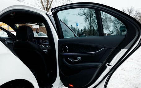 Mercedes-Benz E-Класс, 2018 год, 3 499 999 рублей, 9 фотография