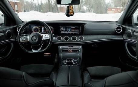 Mercedes-Benz E-Класс, 2018 год, 3 499 999 рублей, 18 фотография