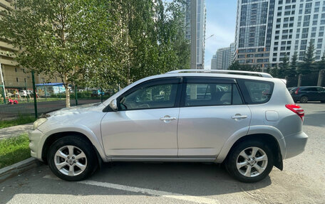 Toyota RAV4, 2011 год, 1 800 000 рублей, 2 фотография
