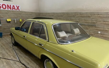 Mercedes-Benz W123, 1977 год, 2 500 000 рублей, 3 фотография