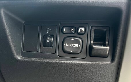 Toyota Ist II, 2006 год, 749 000 рублей, 16 фотография