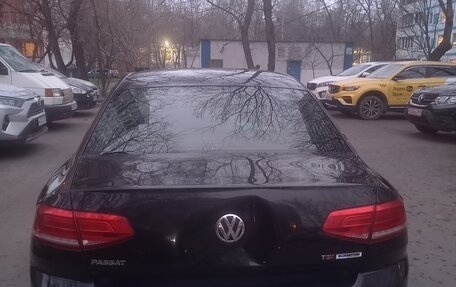 Volkswagen Passat B8 рестайлинг, 2015 год, 1 430 000 рублей, 3 фотография