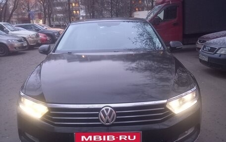Volkswagen Passat B8 рестайлинг, 2015 год, 1 430 000 рублей, 5 фотография