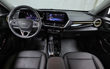 Chevrolet Trax, 2023 год, 1 620 000 рублей, 7 фотография