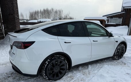Tesla Model Y I, 2021 год, 3 800 000 рублей, 3 фотография