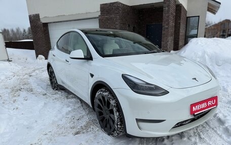 Tesla Model Y I, 2021 год, 3 800 000 рублей, 5 фотография