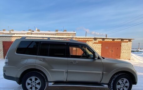 Mitsubishi Pajero IV, 2008 год, 1 000 000 рублей, 3 фотография