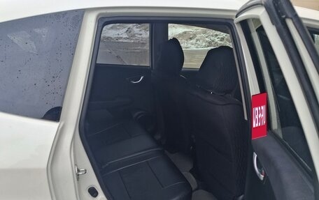 Honda Fit III, 2011 год, 760 000 рублей, 6 фотография