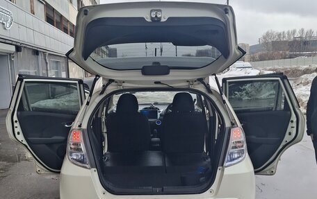 Honda Fit III, 2011 год, 760 000 рублей, 19 фотография